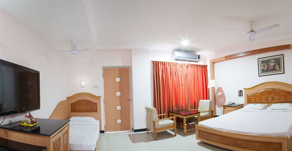 Tiruchirappalli Ramyas Hotels מראה חיצוני תמונה
